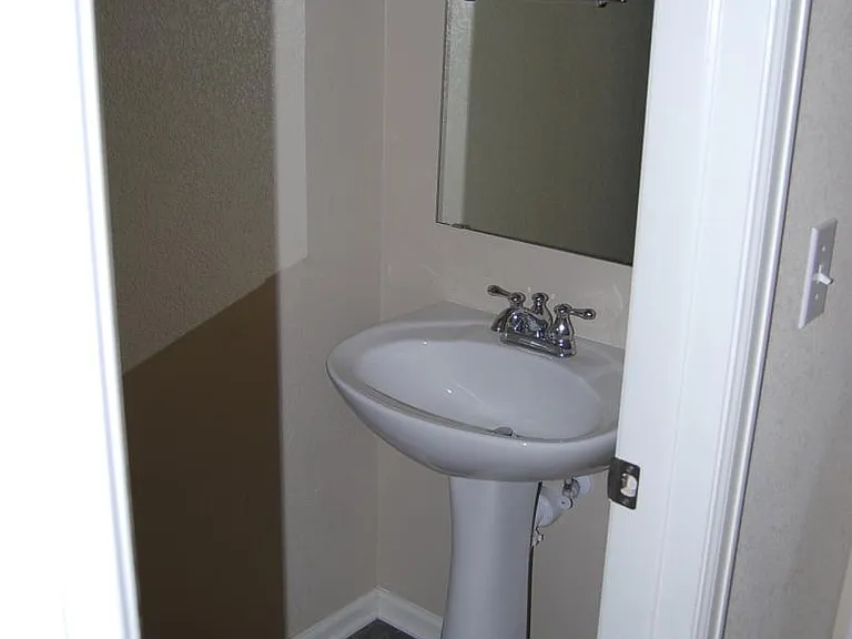 6369 S Potomac St — Photo 7