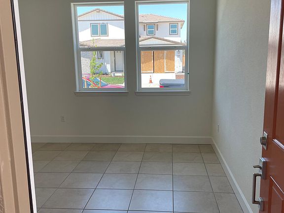 3rd image of 5906 Bonneville St #2