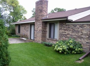 1990 Juneau Ln N, Plymouth, MN 55447