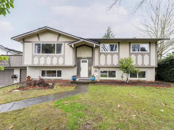 1018 Damelart Way, Central Saanich, BC V8M 1H7
