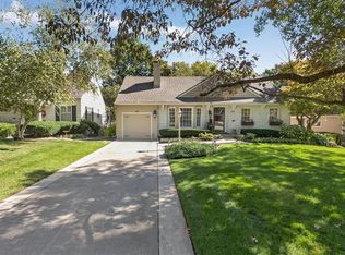 5441 Chadwick Rd, Fairway, KS 66205