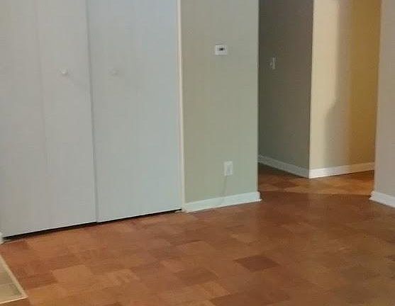4th image of 230 E Crocker Dr