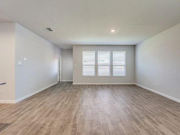 5th image of 8909 Trumpeter Ln