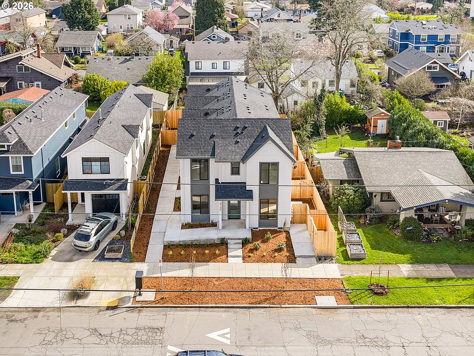 1st image of 3138 NE 72nd Ave