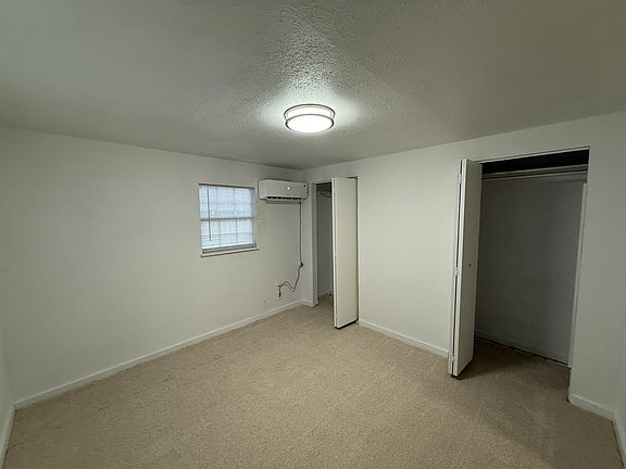 2nd image of 1019 Twiford St