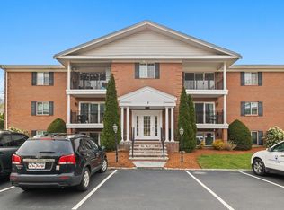 5 April Ln APT 22, Lexington, MA 02421