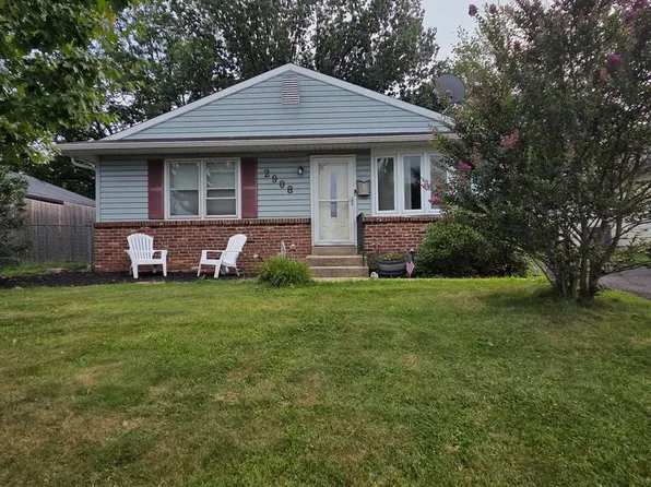 2908 Gohn Dr, Willow Grove, PA 19090