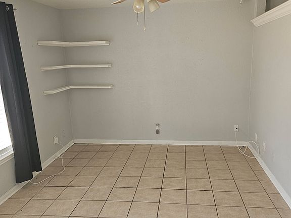 2nd image of 4801 Onion Rd #A