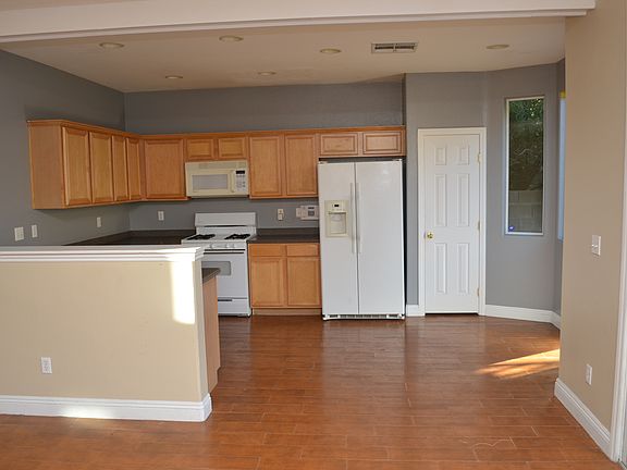 3rd image of 4938 Jadelyn Ct