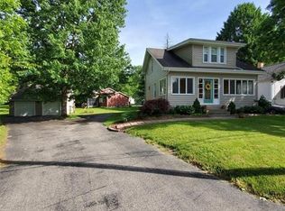 523 Ravenna Rd, Newton Falls, OH 44444