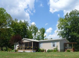 1160 Springhill Rd, Paris, TN 38242