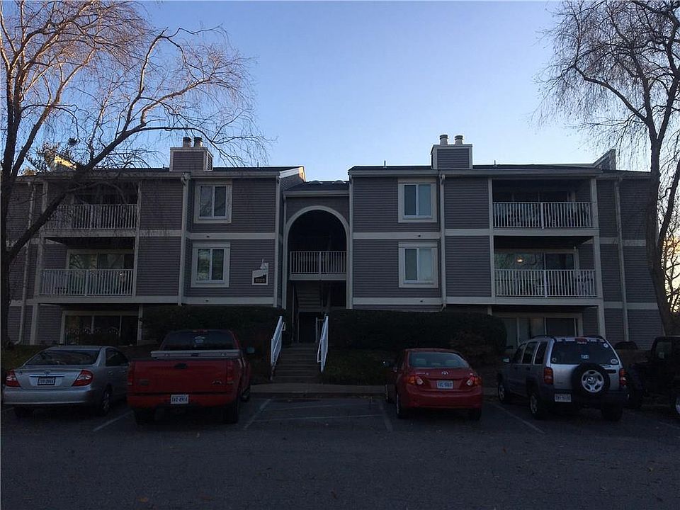 1st image of 1020 Autumn Woods Ln APT 102