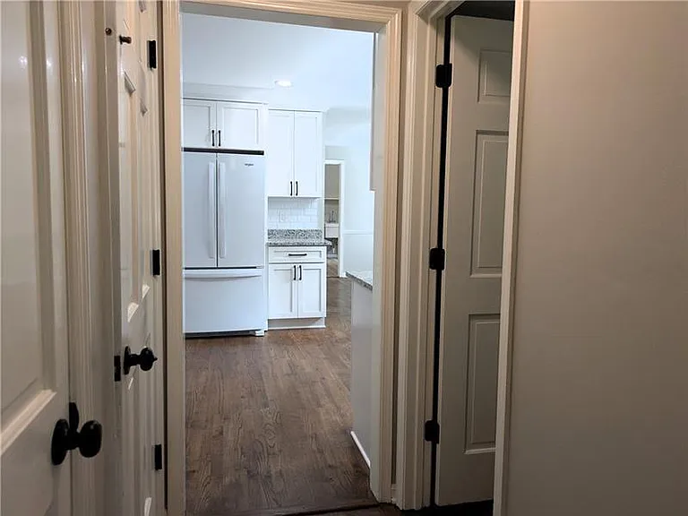 220 Indian Hills Ct — Photo 10