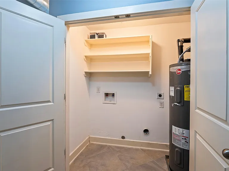 1011 Studemont St #101 — Photo 14