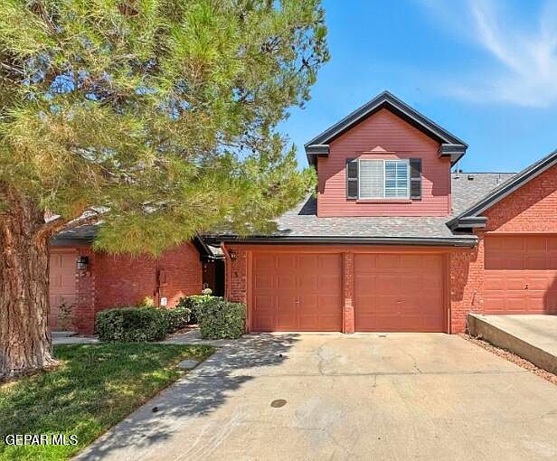 1st image of 3 Stratford Hall Cir
