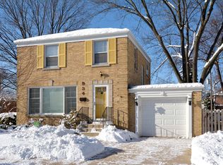 934 N Princeton Ave, Arlington Heights, IL 60004