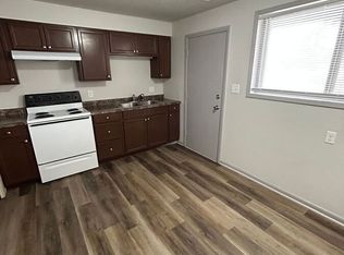 315 3rd St NW #C, State Center, IA 50247