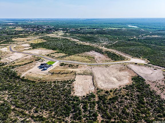 3rd image of 552 PASEO DEL LAGO LOT 98