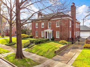 31 Beverly Rd, Grosse Pointe Farms, MI 48236