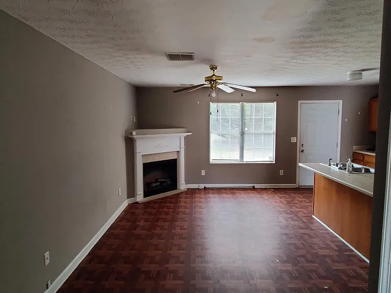 1010 Labonte Pkwy #1 — Photo 10