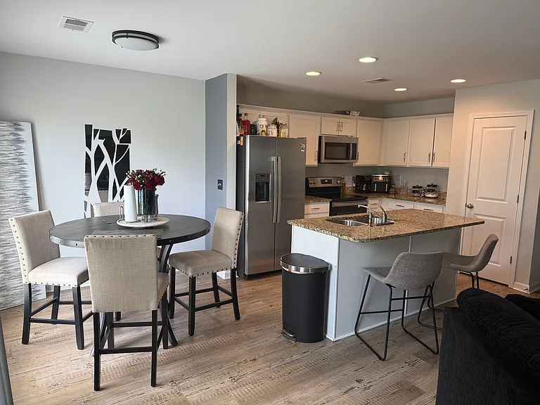 1070 Matchingham Dr — Photo 9