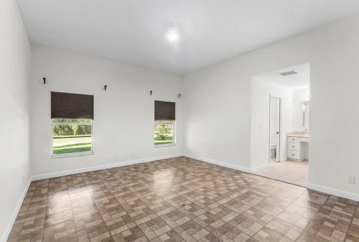 4 bed, 2077 sqft, $3,895 — Photo 3