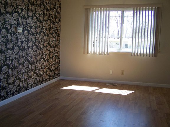 5th image of 3427 Radford Dr