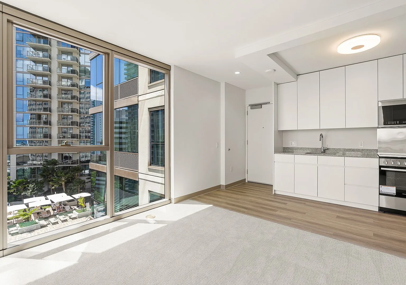 Modern 2 BD/1 BA at The Flats at Sky Ala Moana East — Photo 4