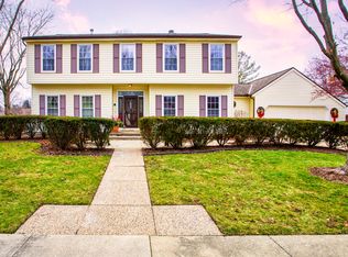 2106 Berrywood Ln, Bloomington, IL 61704