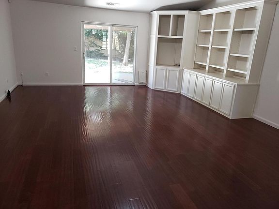 4th image of 1731 S Laguna St