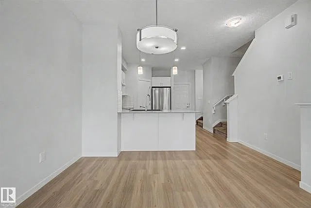 11929 35 AV SW - Like New 3-Bedroom Townhome for Rent in Desrochers SW — Photo 2