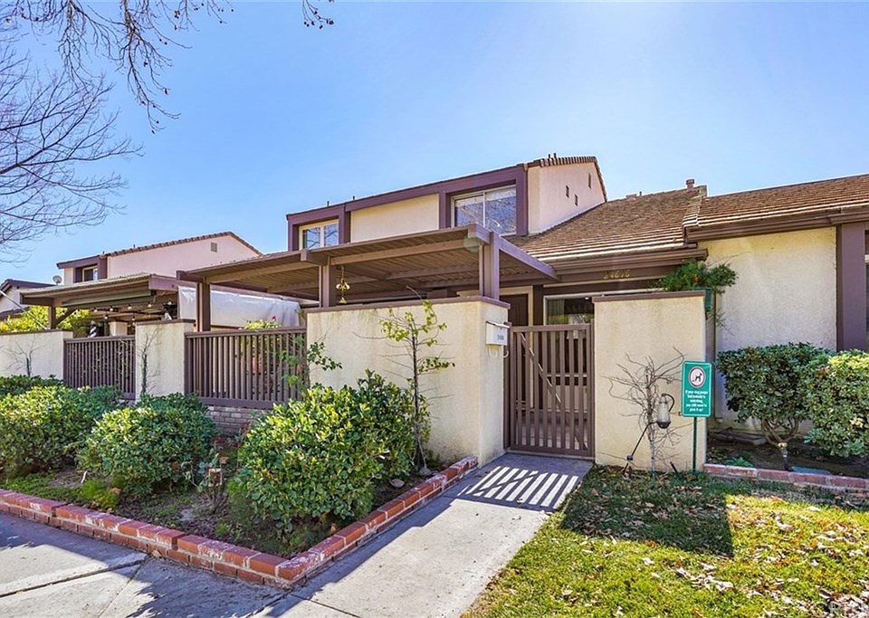 1st image of 24696 Golfview Dr