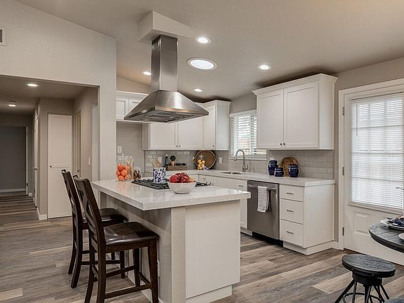 4th image of 6408 Doncrest Ln