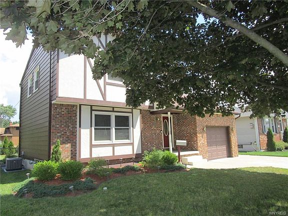 2nd image of 107 Rosewood Ter