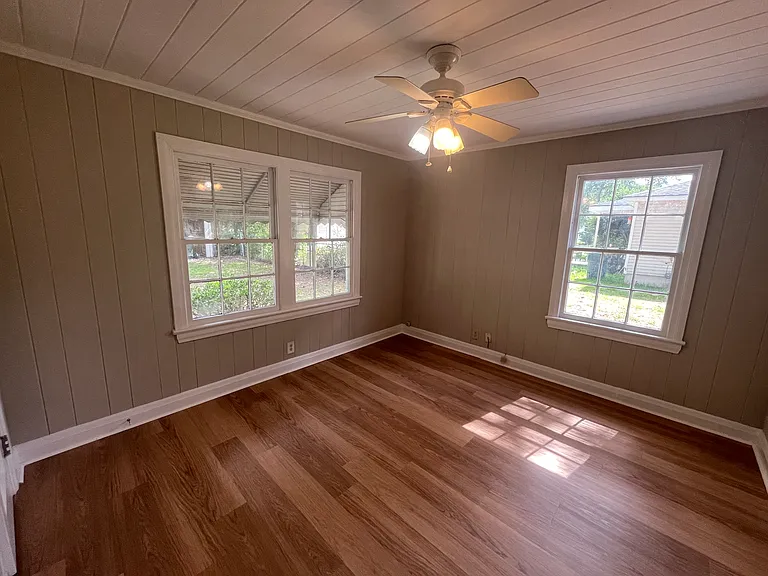 333 E Main St — Photo 41
