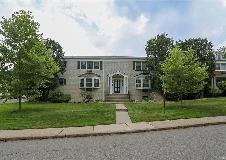 1st image of 8 Essex Ln APT 2709