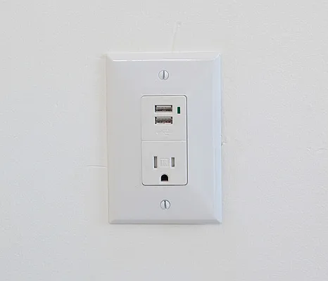 Rented by COASTLINE NEW YORK INC | media 11