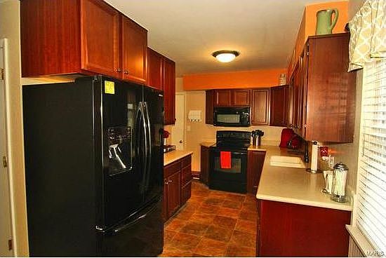 3rd image of 312 Springview Dr