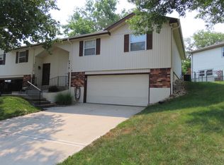 6818 N Mokane Ave, Kansas City, MO 64151