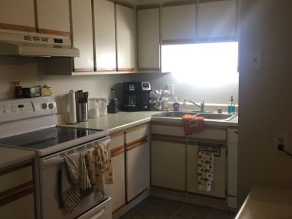 5th image of 8034 Abbey Ct APT M