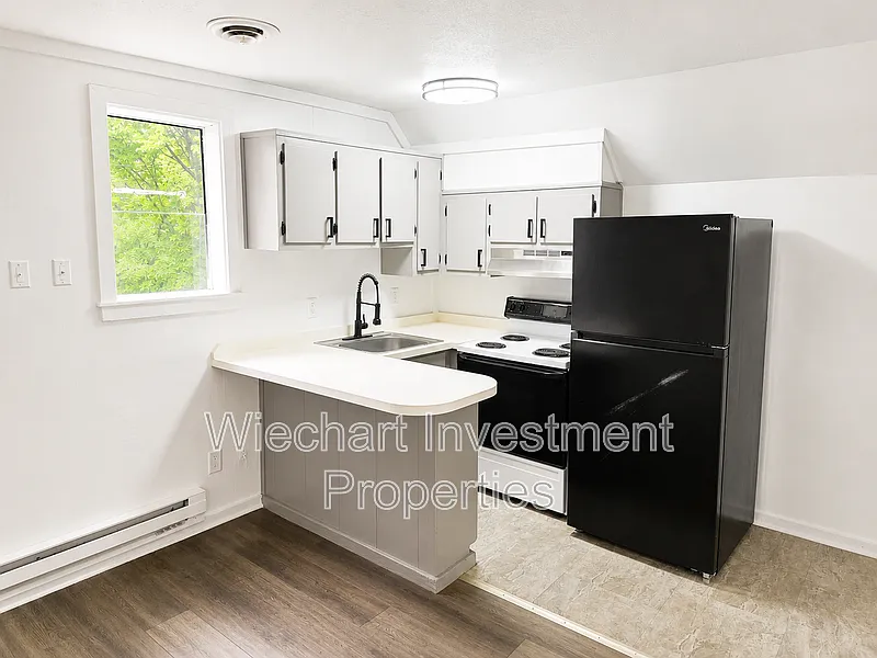 2 bed, 1.0 bath, $895 — Photo 4