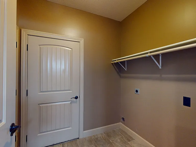 11669 Ridgeway Ct — Photo 7