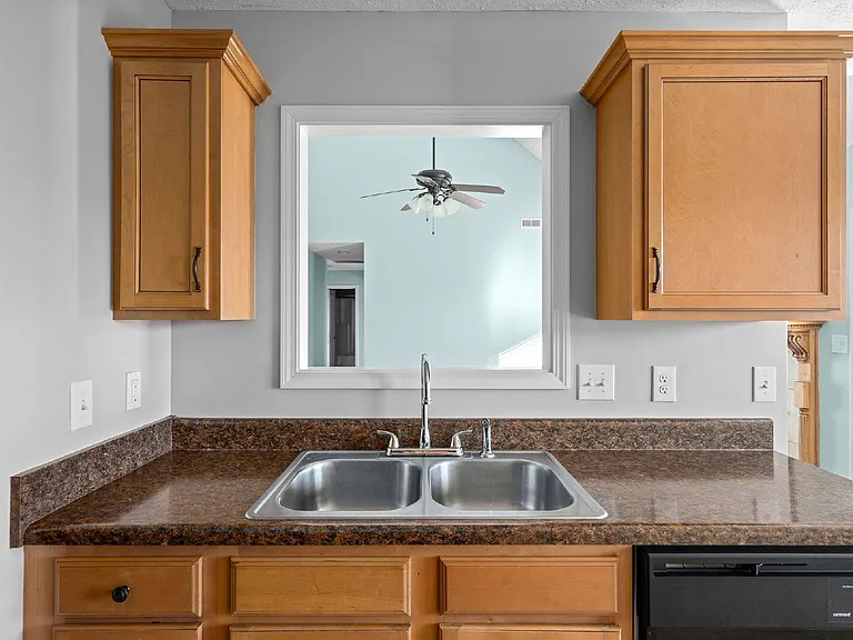 3565 Southwood Dr — Photo 15