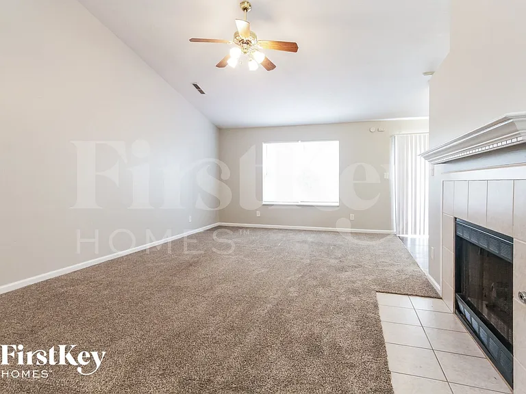 5030 Thompson Park Blvd — Photo 2