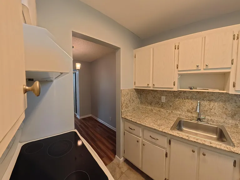 2301 SE 4th St #12 — Photo 12
