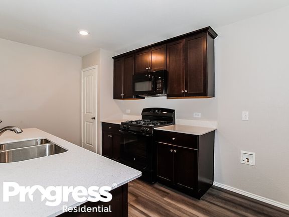 5th image of 14401 Cloudview Way