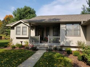 4300 Cottontail Ln, Harbor Springs, MI 49740