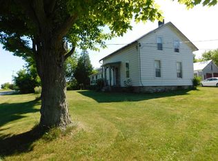 98 River Rd, Hammond, NY 13646