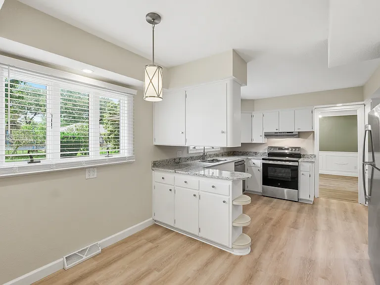 1358 Juliet Dr — Photo 21