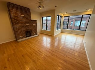 910 W Gordon Ter #3, Chicago, IL 60613